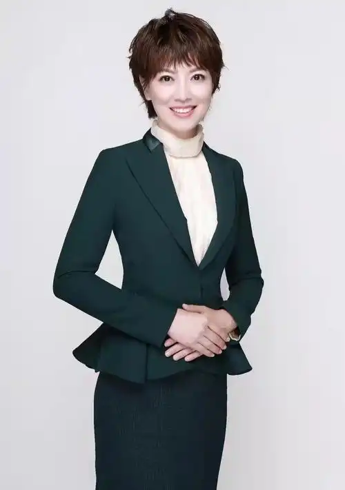 直播发布不当言论,停职处罚疑似曝光|疫情|朱霞|主持人_新浪新闻