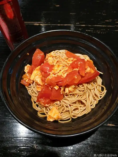 番茄鸡蛋拌面