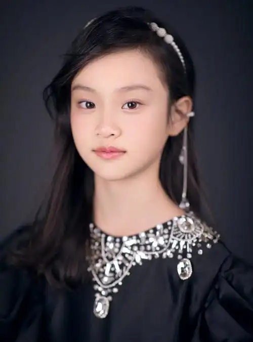 甜馨真的长大了,会保护家人了__财经头条