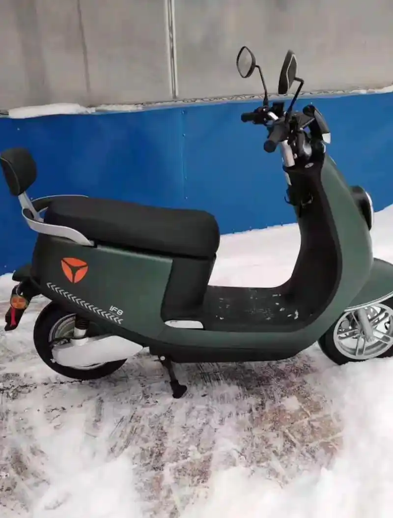 因本人要回老家,把刚买一个月不到雅迪新国标电动车优惠转让,当 - 抖