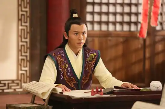 《犀利仁师》开播 张哲瀚pk吴奇隆争抢刘诗诗