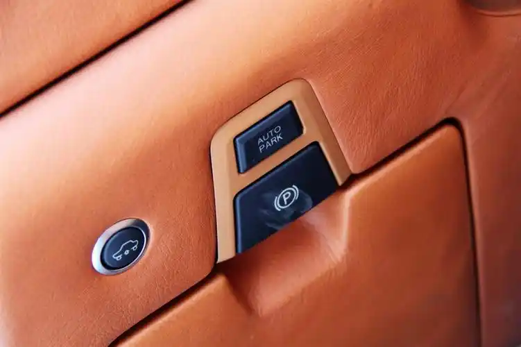 法拉利ff驻车制动(手刹,电子,脚刹)