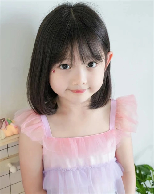 夏季小女孩发型 清新利落bobo头_儿童发型 - 美发站