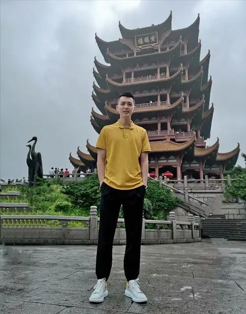 杨鸣图片("体坛第一帅哥"?我承认我心动了)