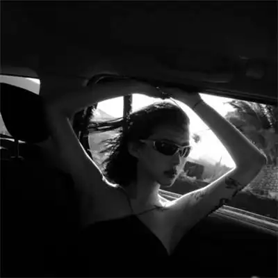 女生头像ins高级质感黑白