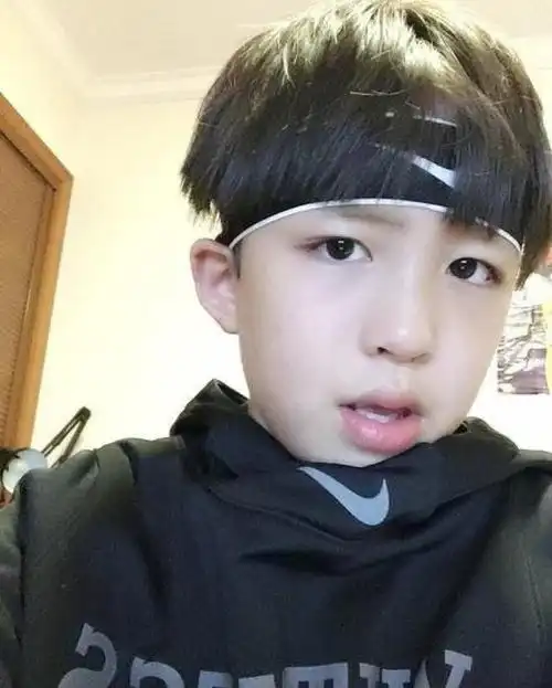 14岁的他阳光帅气,妥妥的小男神!