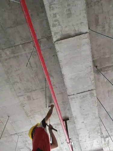 8,综合楼吊杆安装