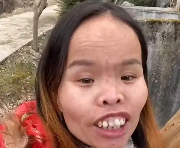 靠丑红起来的女网红有谁,靠丑红起来的女网红有谁呀(江西女子靠"丑"