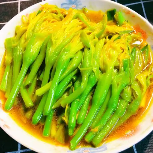 清炒黄花菜