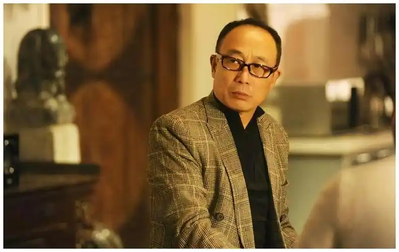 孙海英:46岁娶三婚吕丽萍,替张丰毅养儿子,硬汉也有柔情