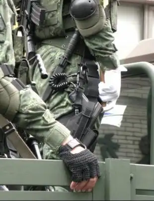 来自台军中数支精锐作战分队,包括蛙人部队,女子特战部队,女子空降