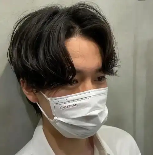 男生长头发的发型怎么留好看(分享10款男生热门潮流长发)-知得星座网