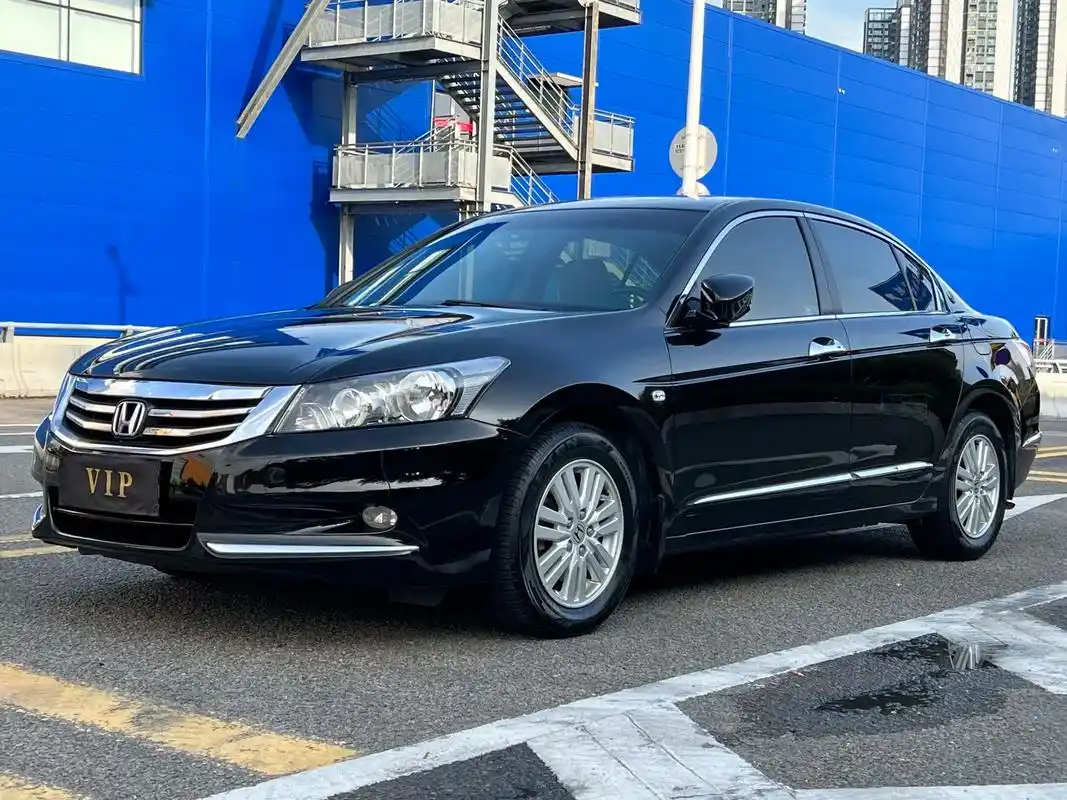 本田雅阁八代半.———到新店车型——— 2013款本雅田阁2 - 抖音