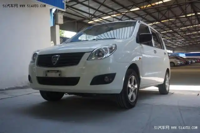 成都二手轿车【导购】哈飞汽车赛马1.5l 手动 新世代 豪华型