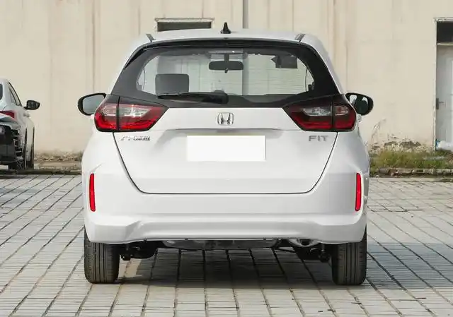 8万出头,号称"本田版工薪族超跑"!低油耗,质量可靠