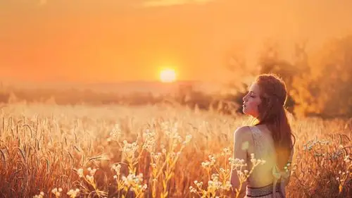 阳光明媚的女子唯美写真