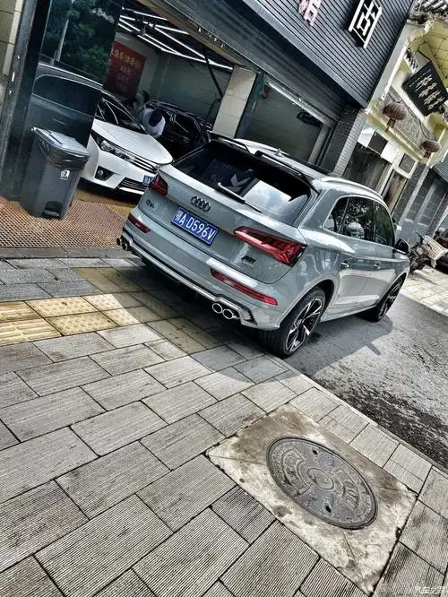 奥迪q5l改装,趁着年轻,还能再嚣张几年