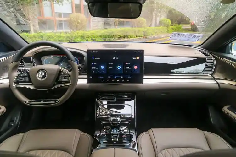 抢先试驾比亚迪汉ev冠军版:更具运动特性,产品力全面提升!