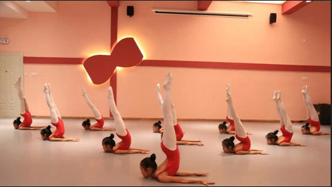 "老师,我家孩子不想练基本功,先学后面的动作可以么?