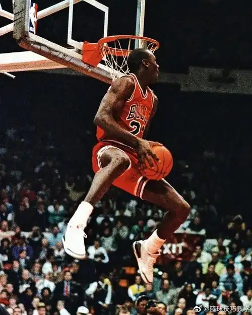 一组老照片 乔丹在1988的扣篮大赛