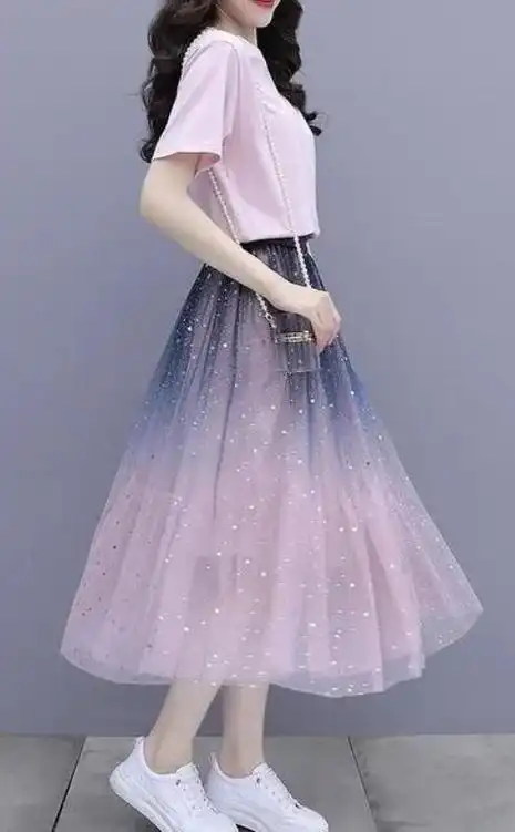 粗腿女孩也能穿出迷人曲线!裙子款式,风格,颜色选择大揭秘