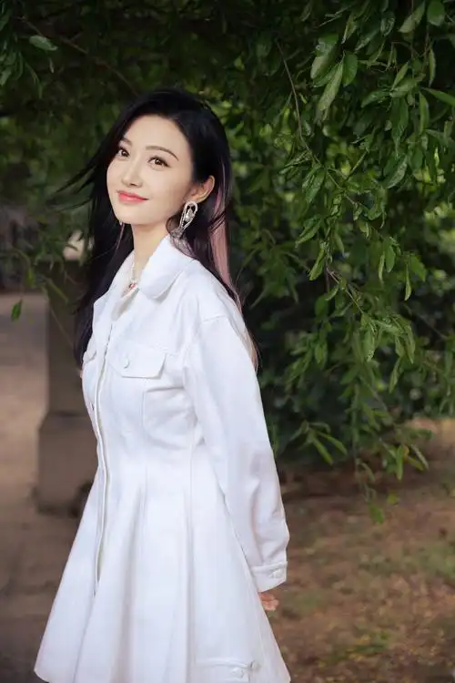 /p> p>2006年,景甜发行了个人首张音乐ep《 a target="_blank" href=