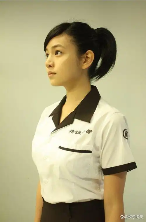 后来经过他人的建议,陈妍希得到了观众的关注,1983年陈妍希在中国台湾