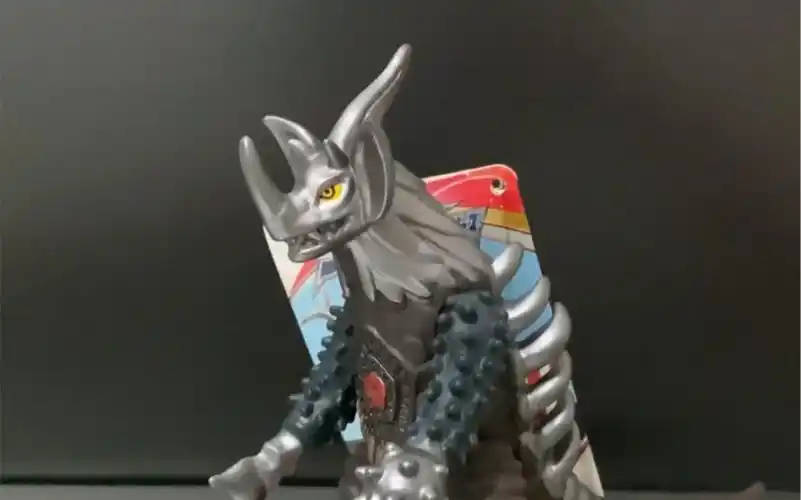 宇宙暴君,万代软胶泰兰特