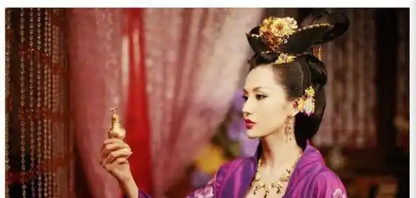 南北朝第一美女,为讨其欢心,皇帝2次向她下跪