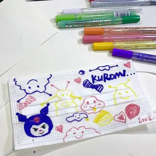 口罩涂鸦快乐的办法永远比困难多