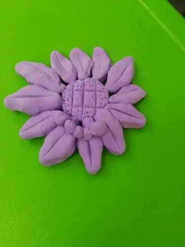 孩子们的黏土手工作品