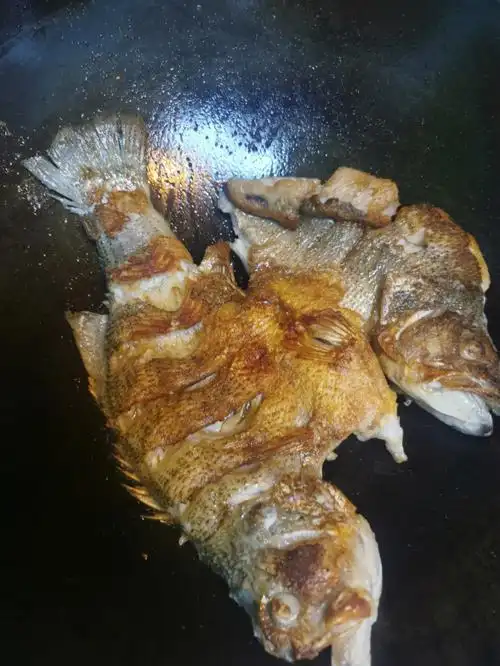 成功了,味道不比烤鱼店差919191拍照技术不行,只是记载自己生活