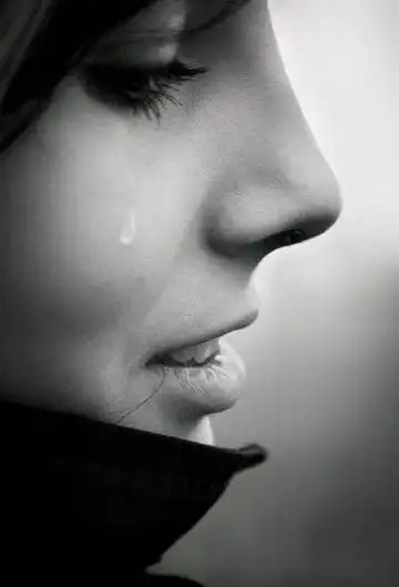 徐圣渊哭泣女孩二