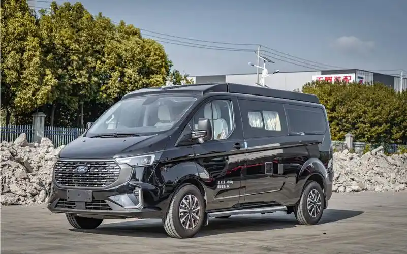 福特新全顺六座升顶宿营车和七座商务车,整车尺寸5.34x2.08x2.15米,2.