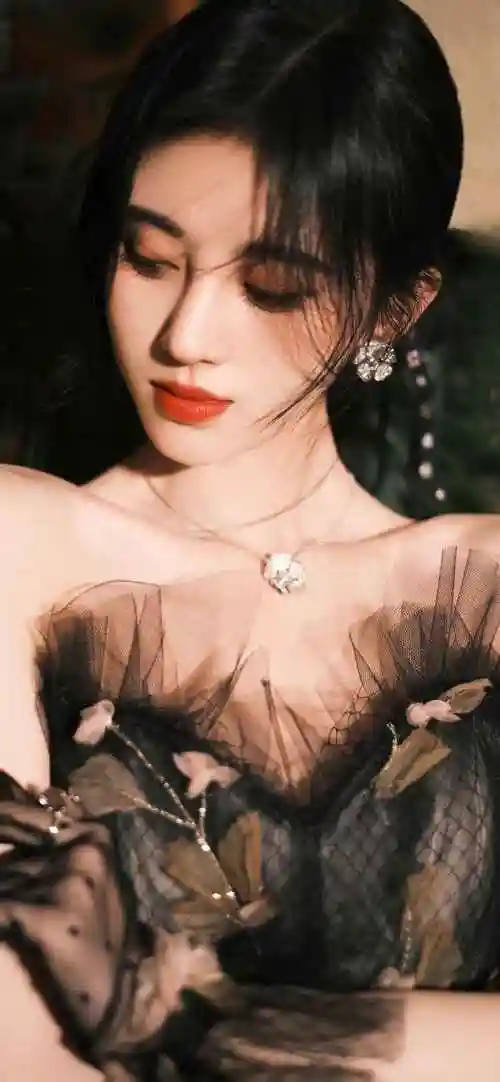 格式:jpg热门壁纸标签鬼刀不知火舞不良人极简主义2340x1080余颖欣