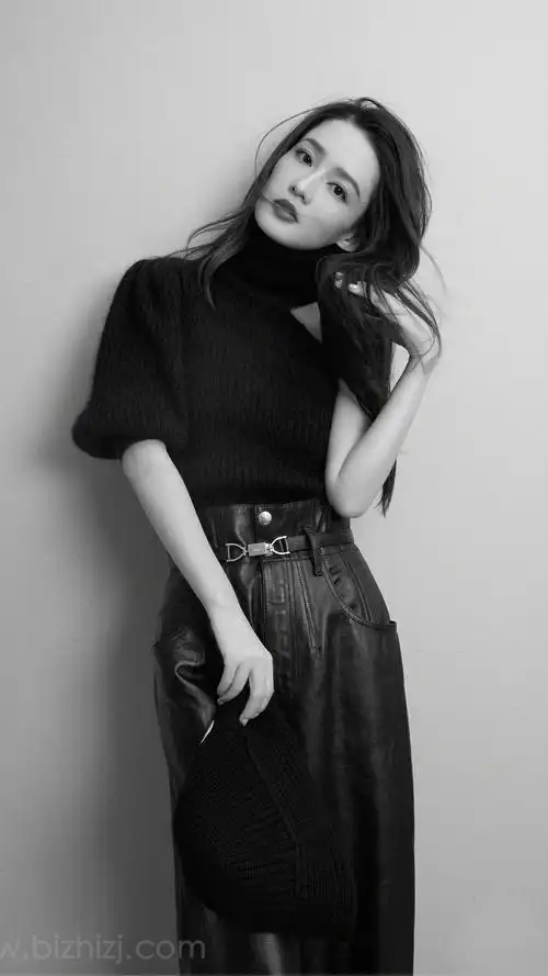 李沁 黑白写真手机壁纸-明星壁纸 - 壁纸之家