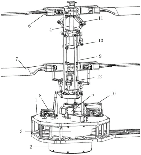 本发明公开了一种共轴直升机,通过周期变距机构同时调节上旋翼和下