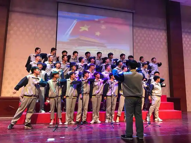 电子信息系举行大合唱比赛20190531