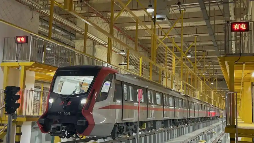 3号线列车车辆 图片拍摄:丁晶晶并且在车辆灵活编组的前提下,3号线可