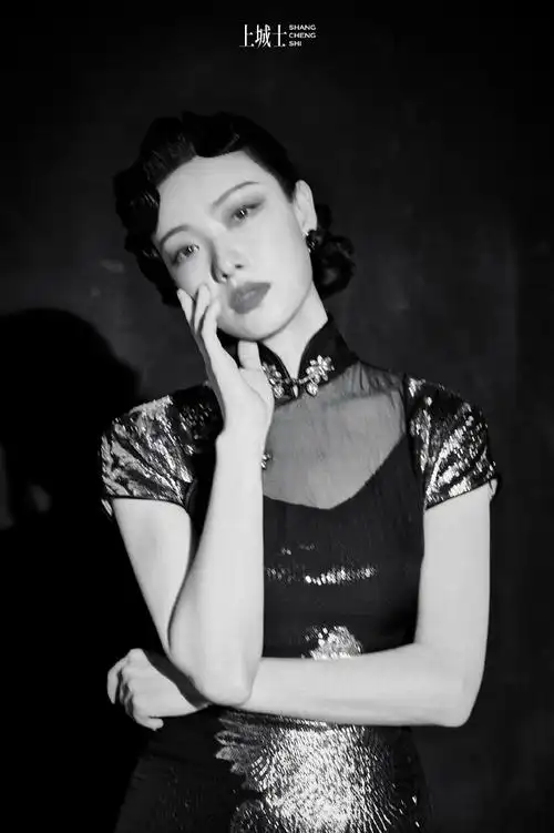 倪妮顾香兰黑白情绪大片