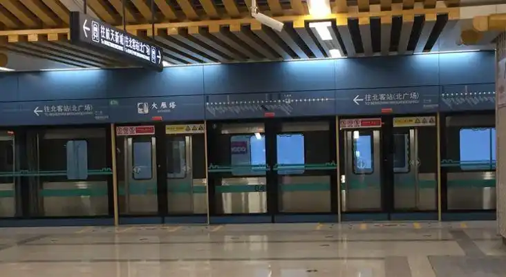 灞桥61城事西安地铁4号线今日试运行最新照片曝光美出天际