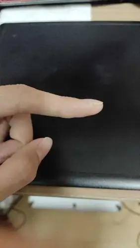 手指头尖指甲盖还有弧度能弹吉他吗