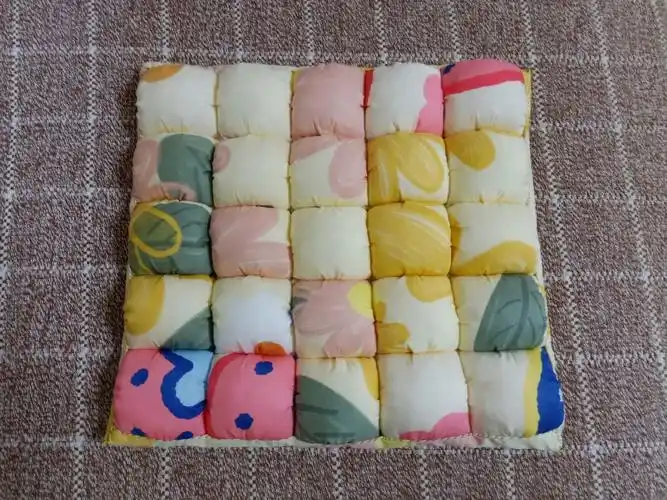 纯手针泡芙拼布坐垫