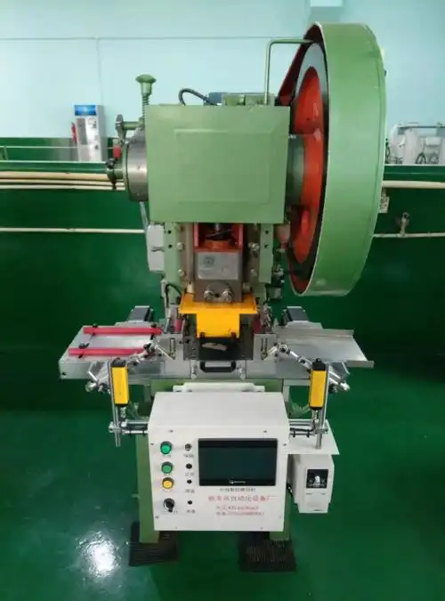 全新的数控模切机eva自动冲床lcd偏光片自动模切设备