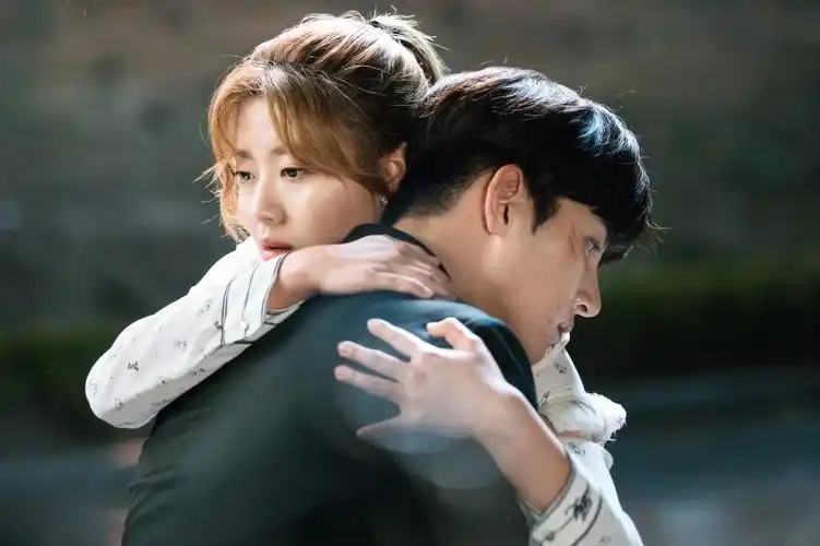 [池昌旭][新闻]170620 池昌旭-南志铉医院外相互依靠 传达暖心安慰