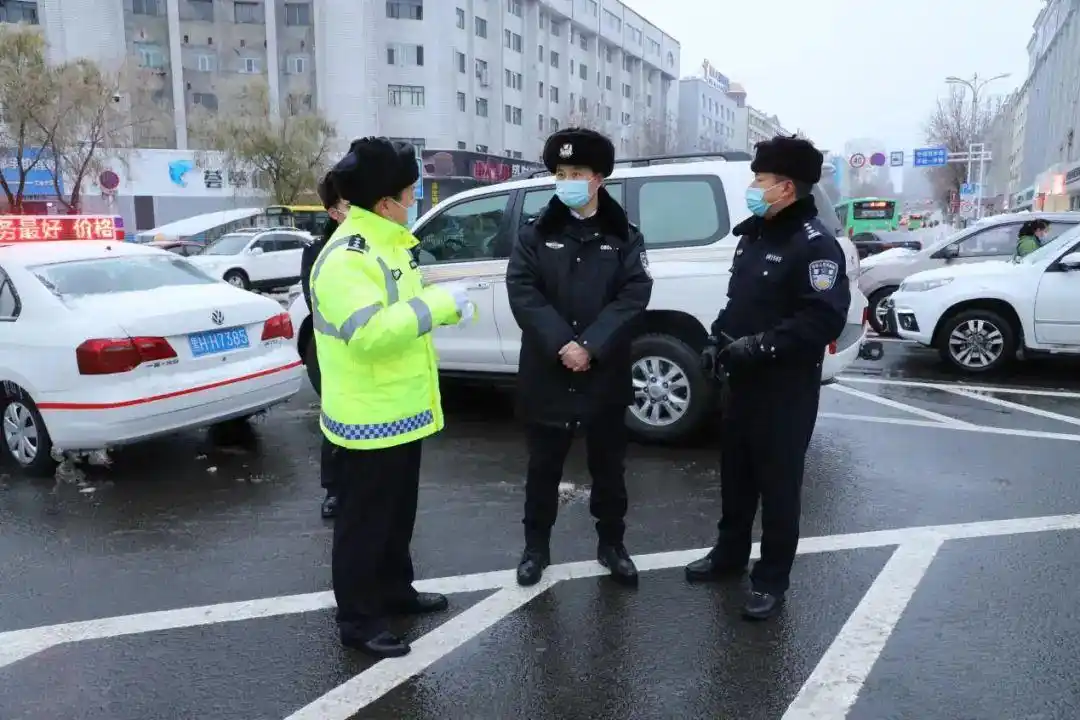 陈伟宏同志实地督导检查强降雪天气道路交通安全管理工作