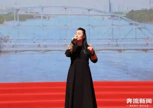 整场演出在《陇原儿女齐祝福》的欢快歌舞中拉开序幕.