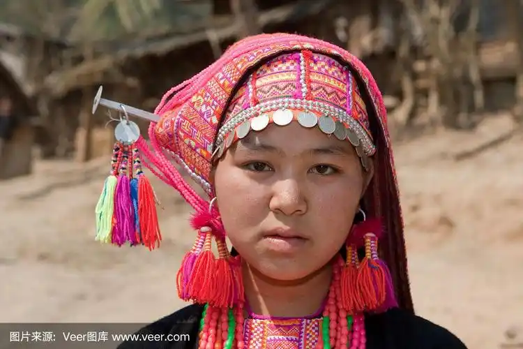 来自老挝的阿卡女人