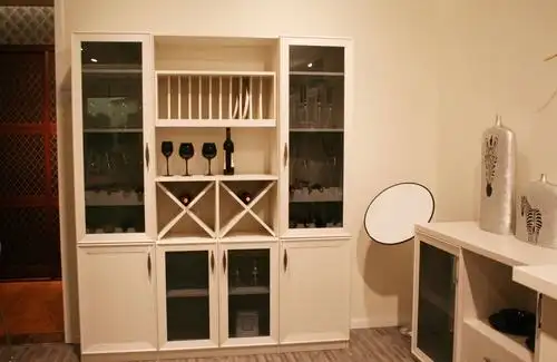 120平古典风格小酒柜装修效果图