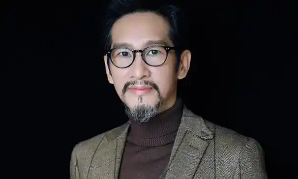 王劲松出演推手演技获赞傅彪临终前告诉他演老生有饭吃